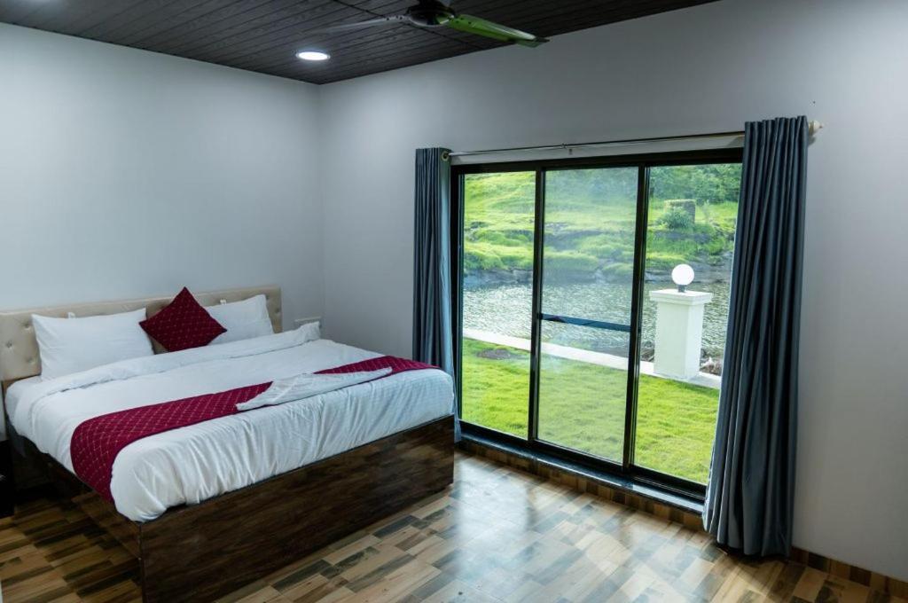 Mangozzz Magical World Hotell Panvel Eksteriør bilde