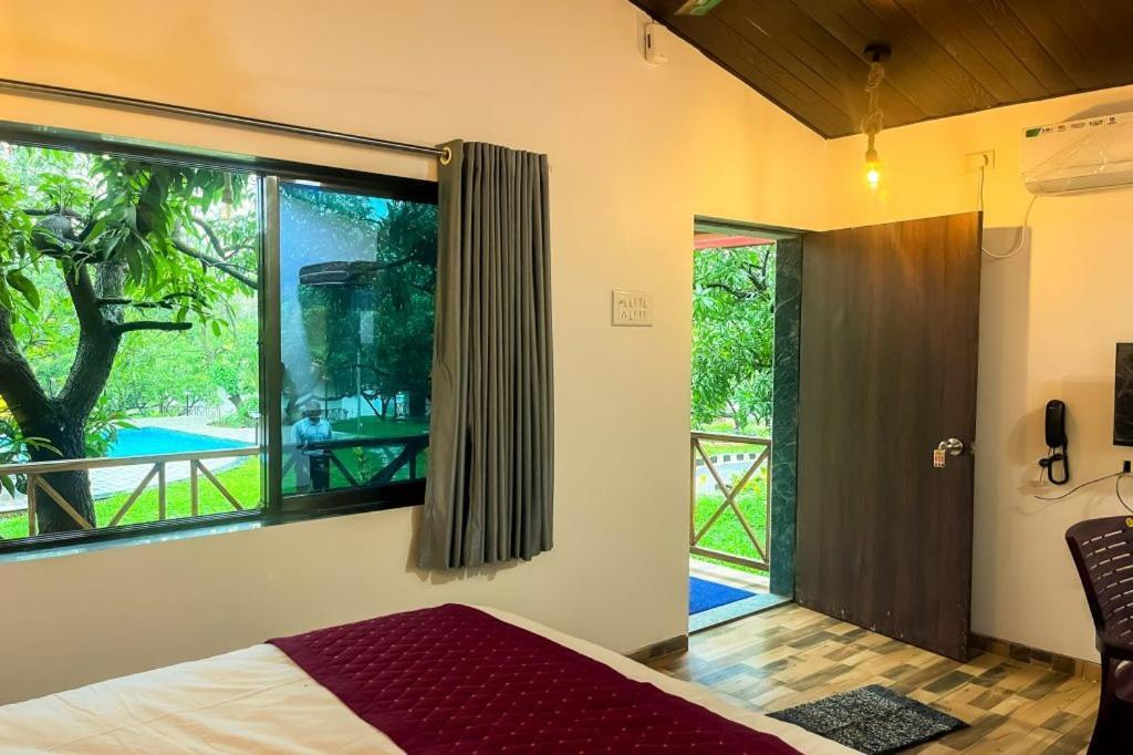 Mangozzz Magical World Hotell Panvel Eksteriør bilde