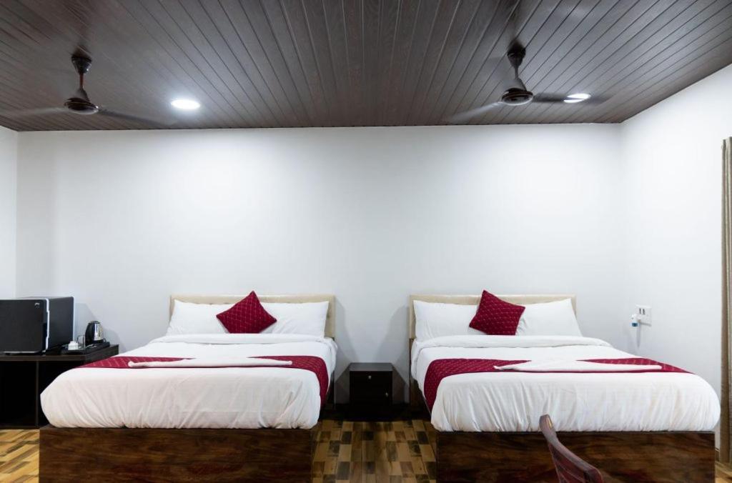 Mangozzz Magical World Hotell Panvel Eksteriør bilde