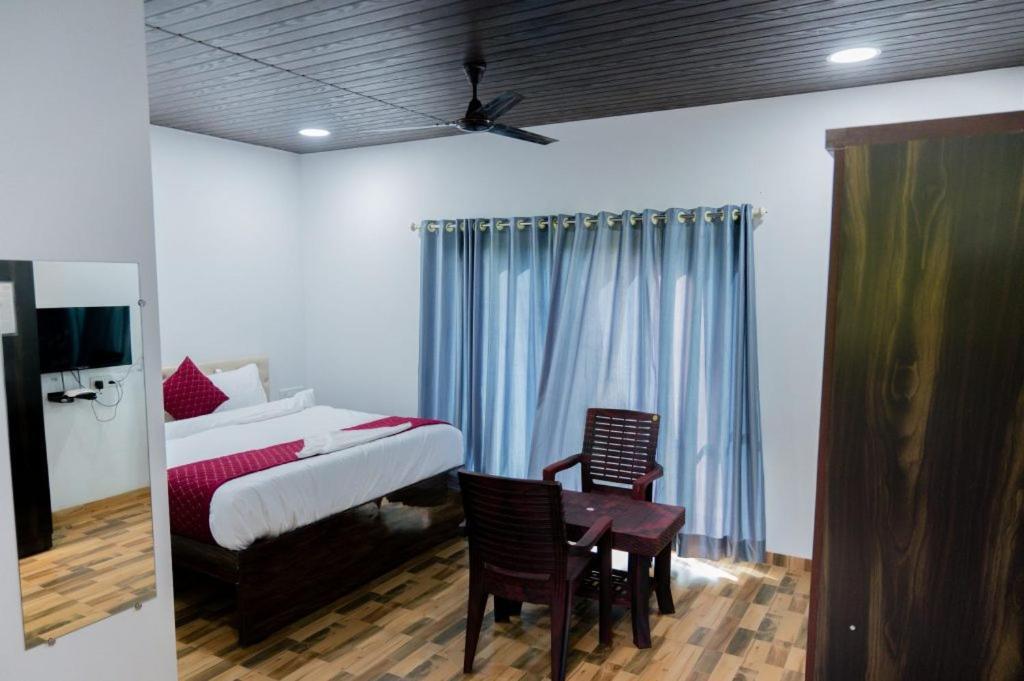Mangozzz Magical World Hotell Panvel Eksteriør bilde